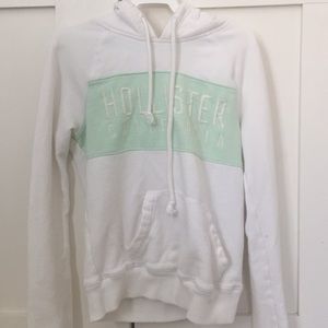 Holister sweatshirt